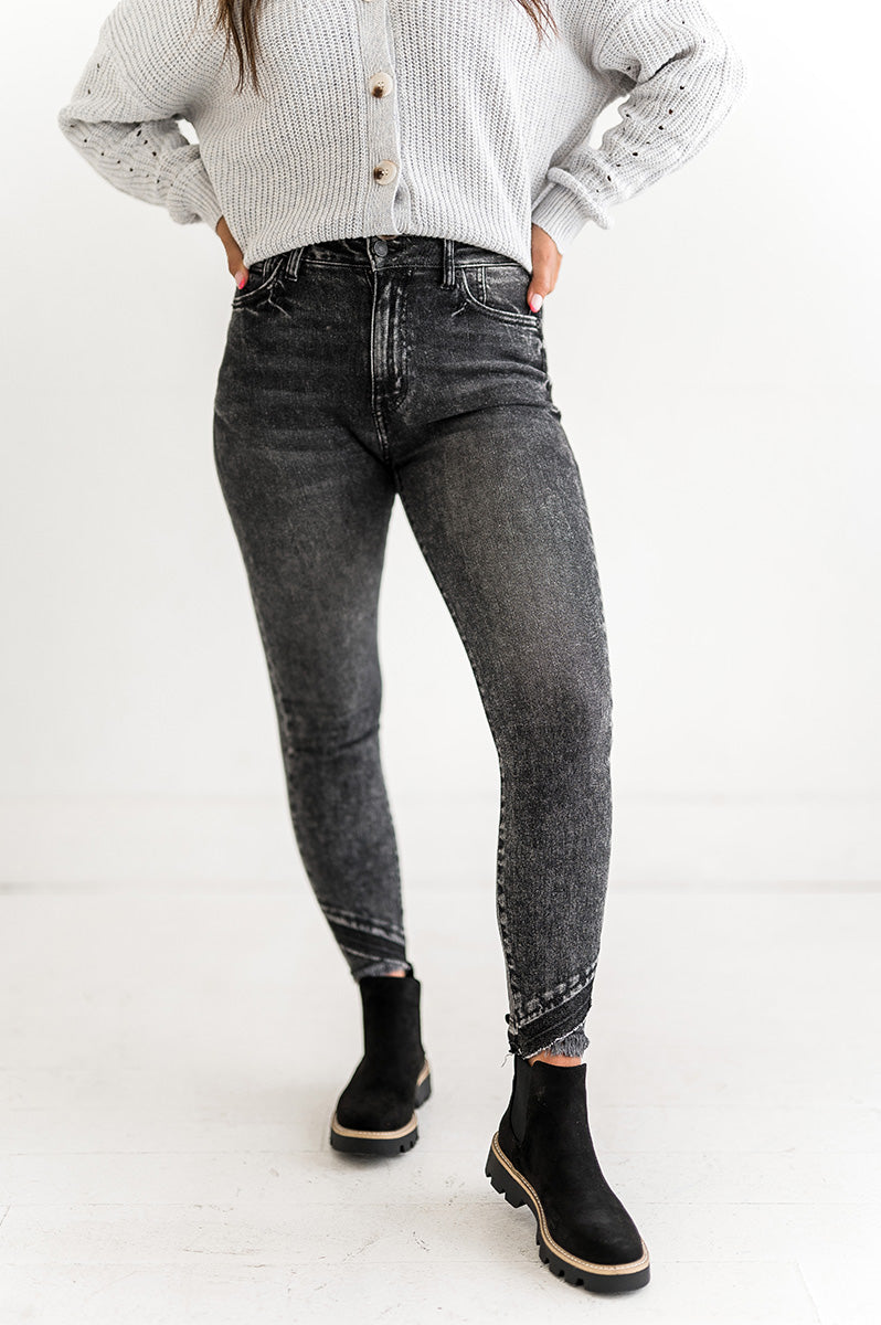Toby High Waisted Ankle Skinny Jeans - Kancan - Size 1 Left Toby High Waisted Ankle Skinny Jeans - Kancan - Size 1 Left